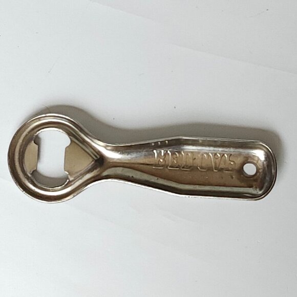 CARLING RED CAP Beer Bottle Cap Irish-style red Ale Metal Opener - Picture 2 of 3